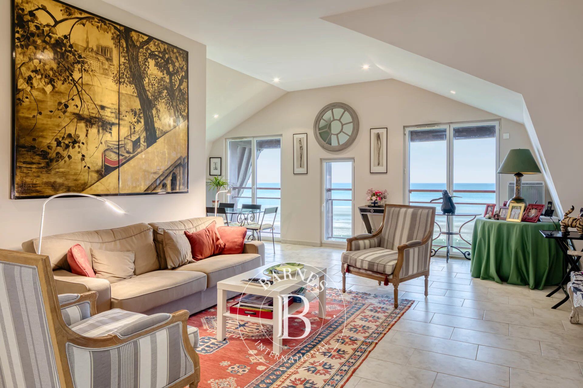 Bénerville-sur-Mer, top-floor apartment with panoramic sea view - picture 2