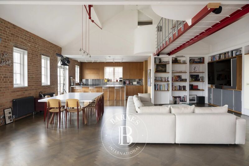 For Rent Apartment | London - picture 2