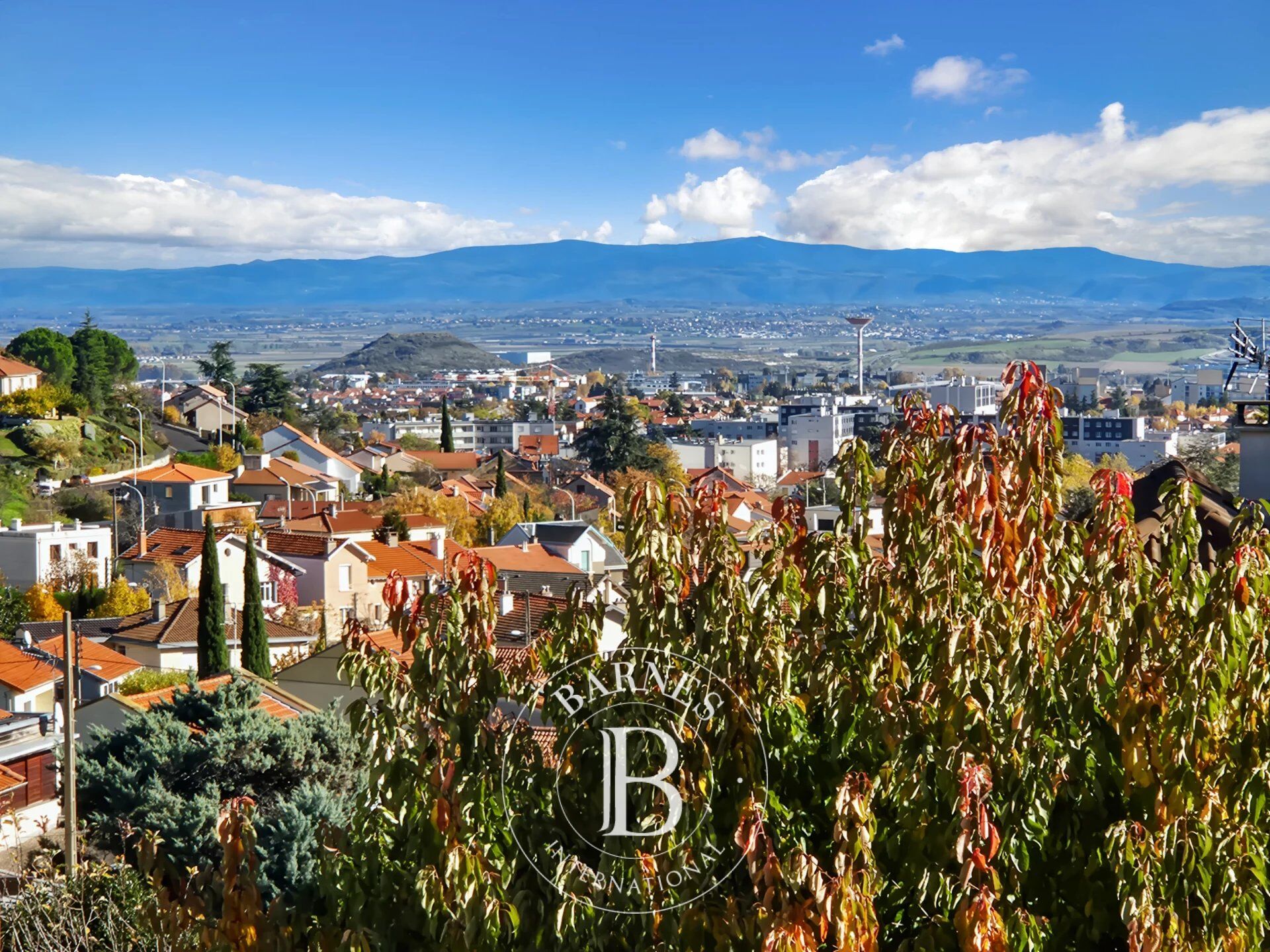 Clermont-Ferrand/Quartier prisé de Beaumont - Maison contemporaine - 175 m² rénovés/5 chambres - vue dégagée - picture 1