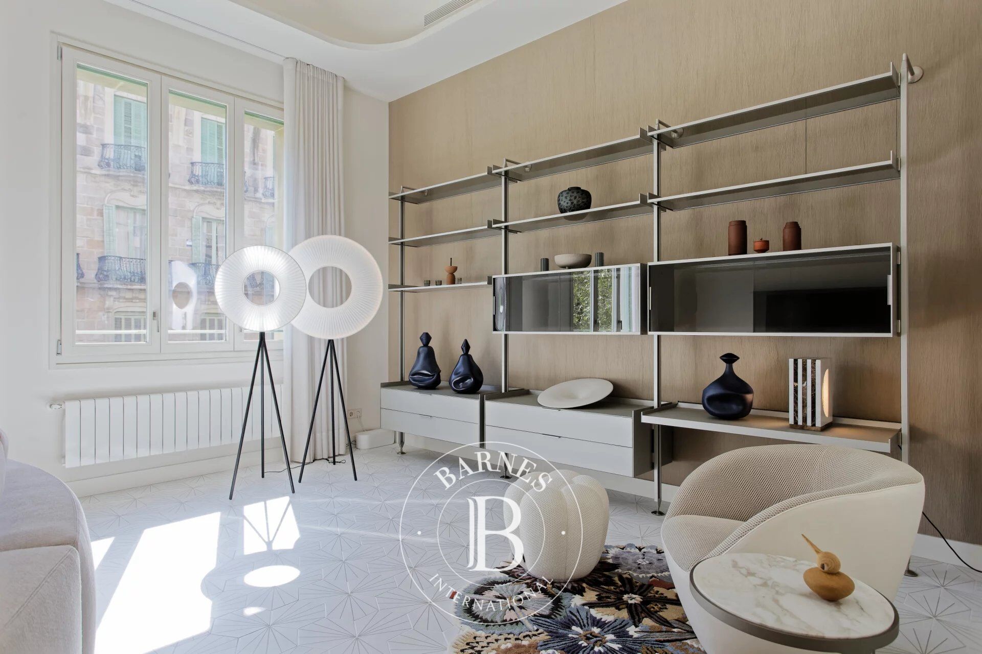 Résidence de luxe inspirée par The Manhattan avec finitions design dans un immeuble moderniste rénové avec concierge, spa et piscine - picture 3