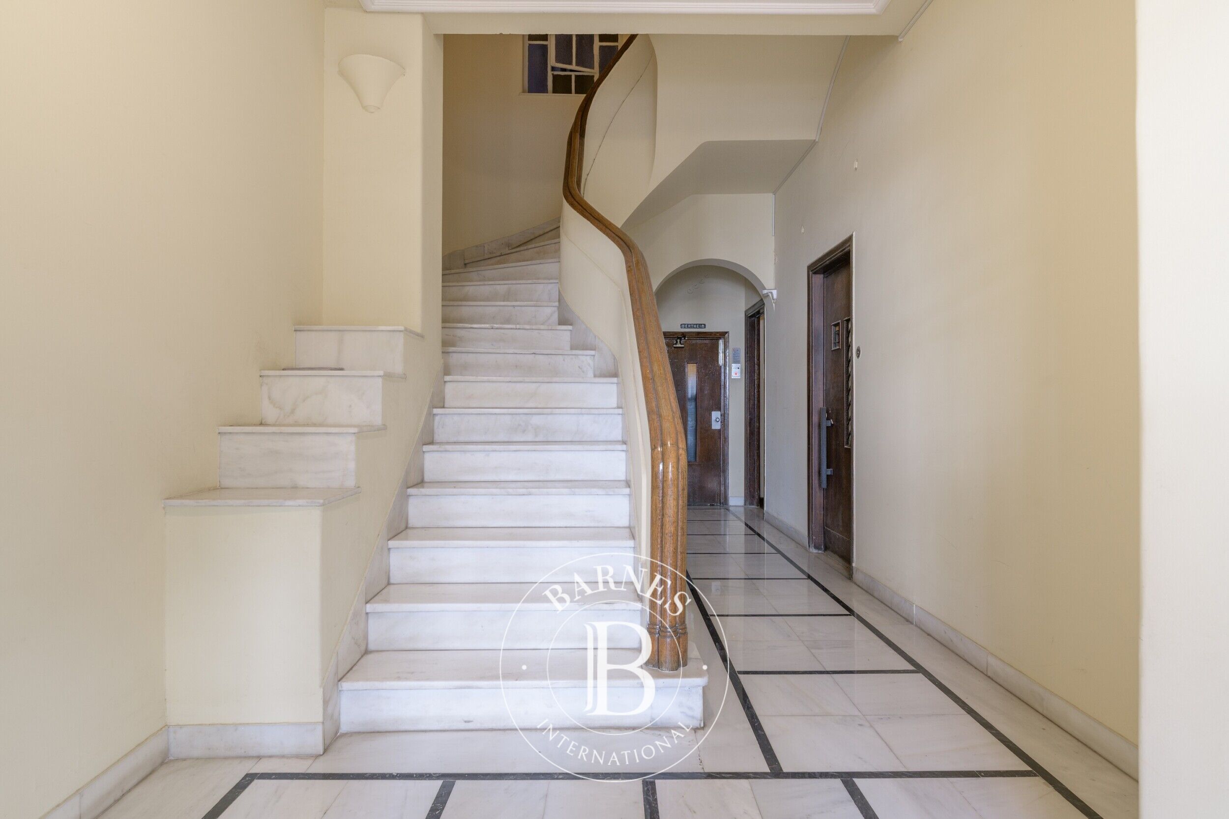 Daire Kolonaki - picture 12