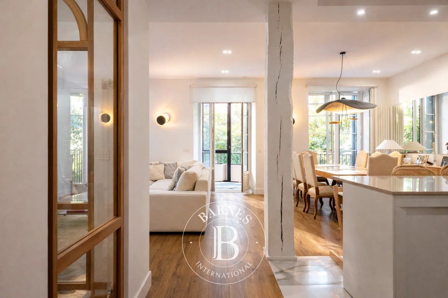 SAN SEBASTIÁN - Spacious apartment in the city center - picture 3