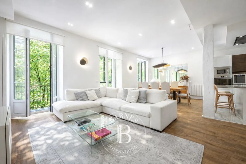 SAN SEBASTIÁN - Appartement spacieux en plein centre-ville