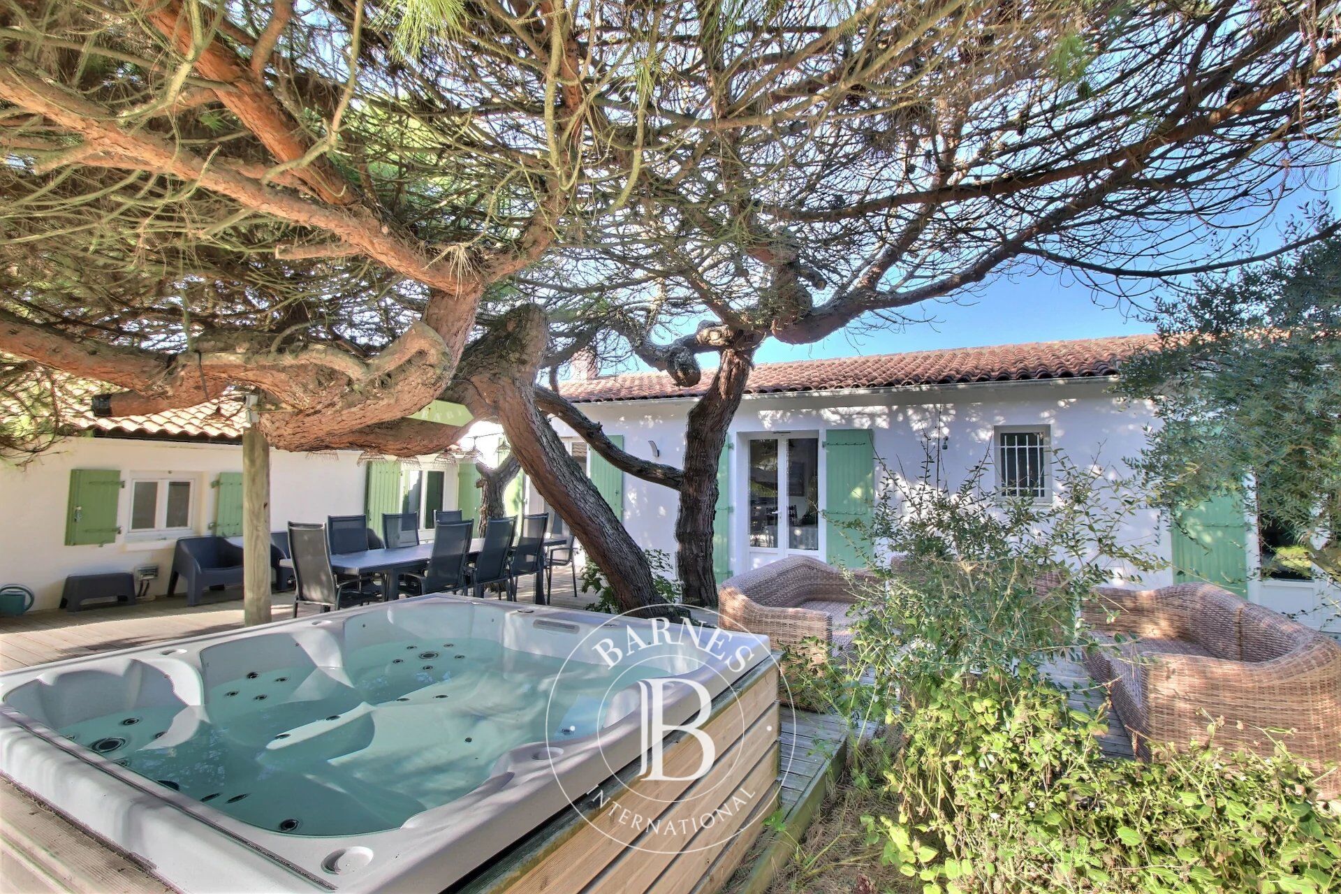 House Sainte-Marie-de-Ré - picture 1