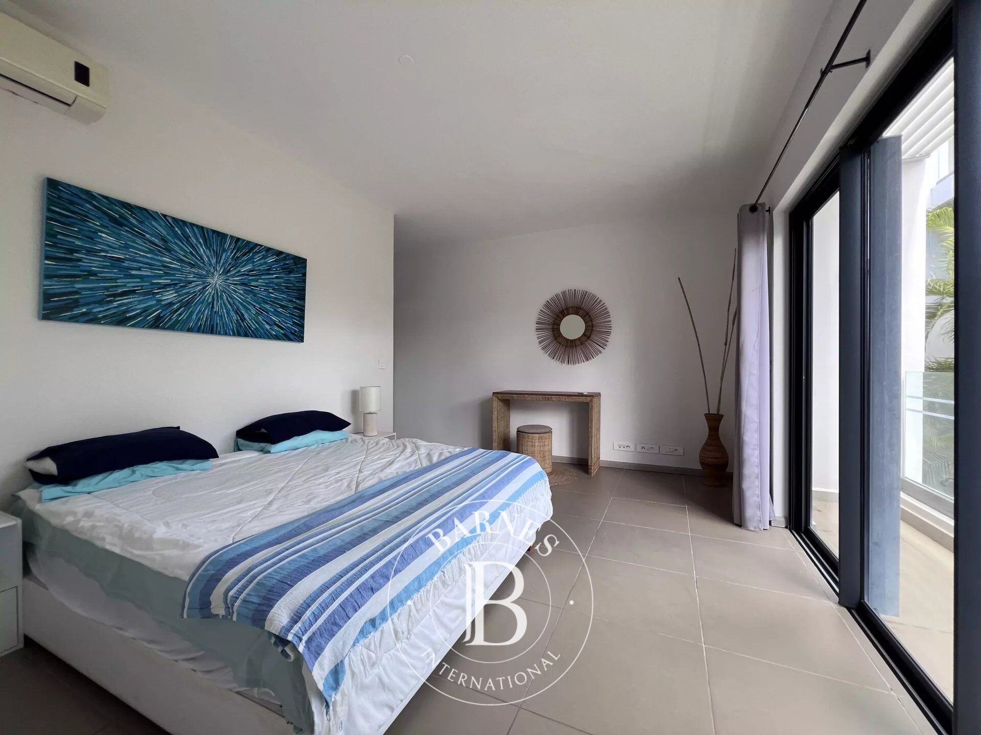 Daire Haute Rive - picture 8