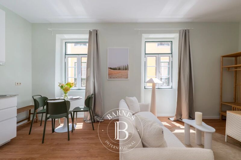 For Sale Building | Misericórdia - picture 2