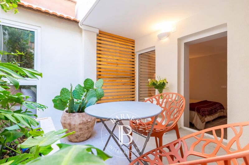 For Sale Building | Misericórdia - picture 1