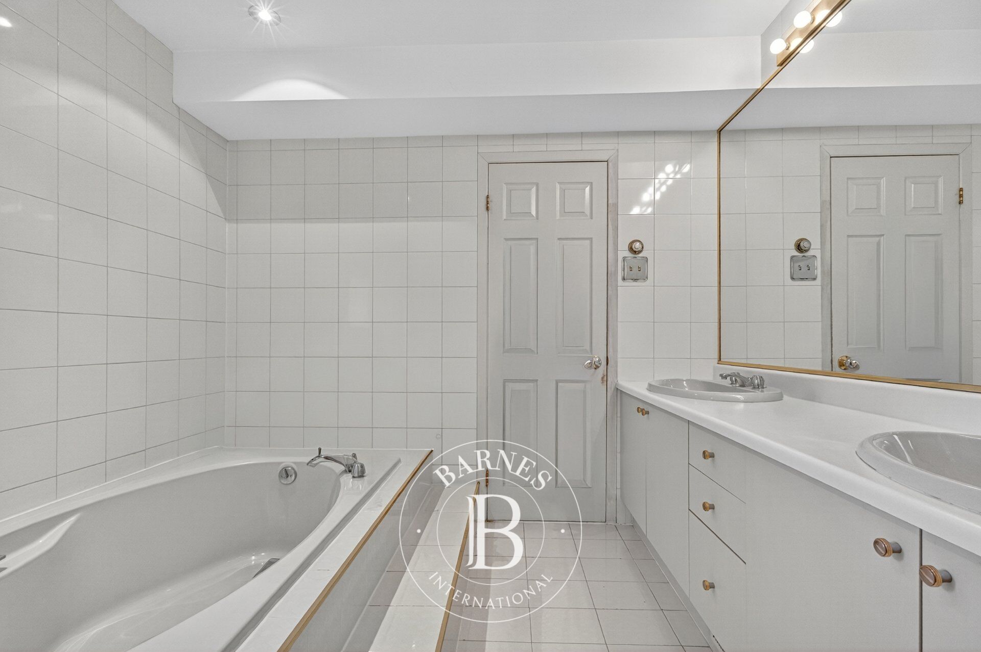 Ev Hampstead - picture 24