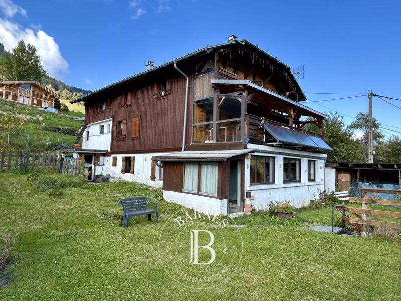 BARNES MEGÈVE – PRAZ-SUR-ARLY – CHALET WITH PANORAMIC VIEWS – GREAT POTENTIAL