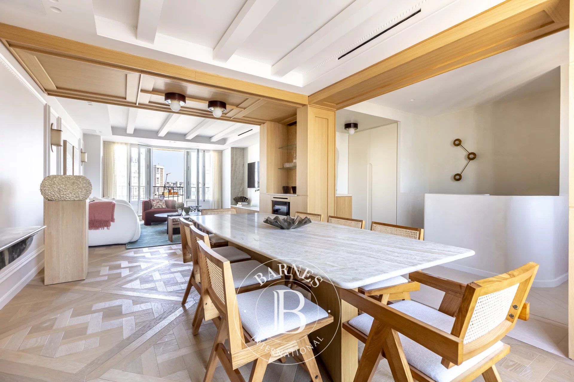 Piso Paris 8ème - picture 3