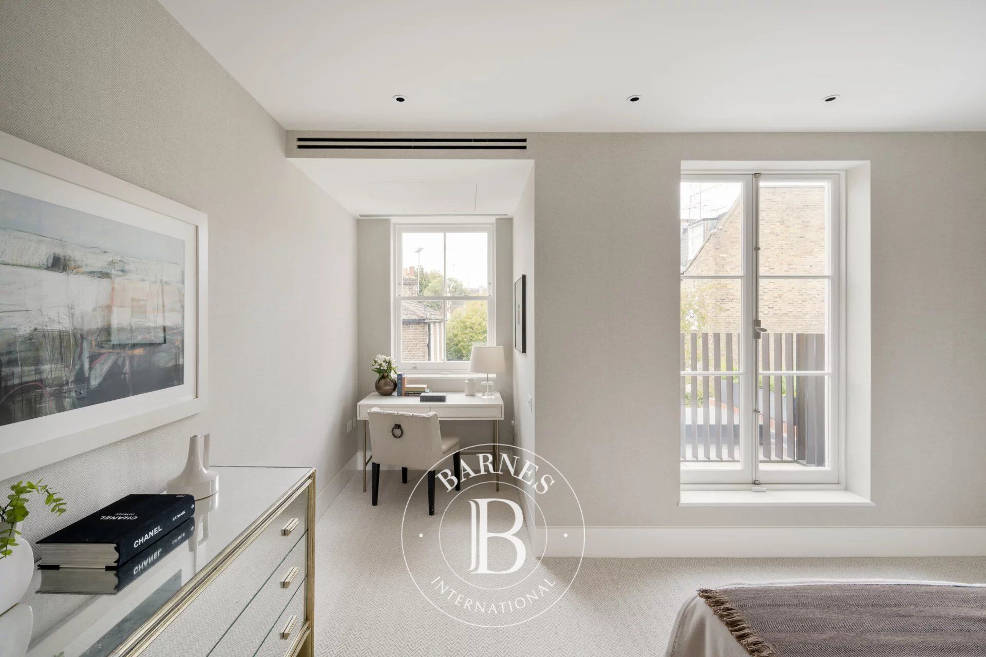 Ev London - picture 12