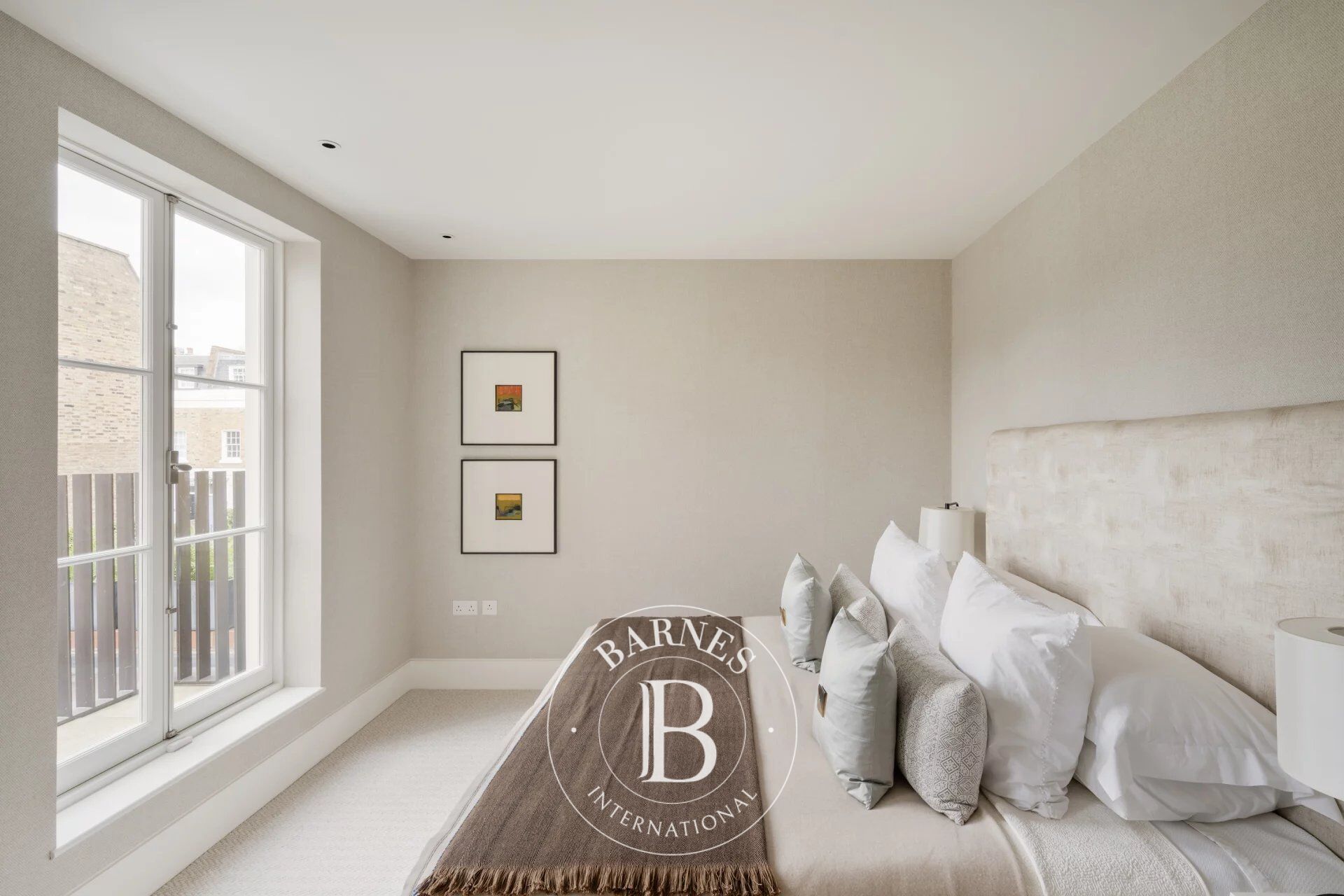 Ev London - picture 13