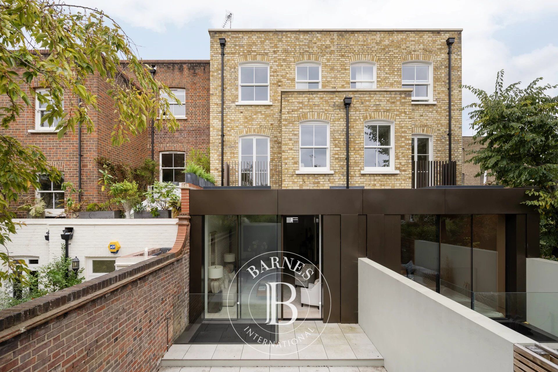 Ev London - picture 4