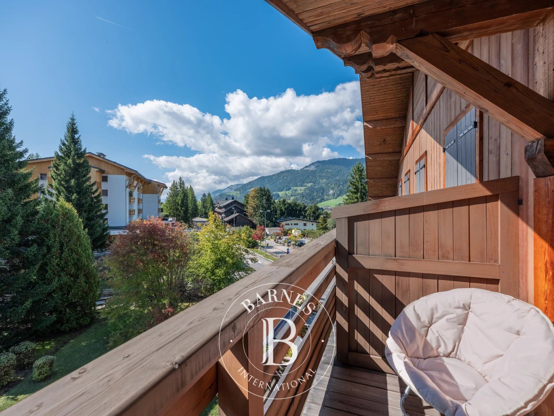 MEGÈVE-VILLAGE/ROCHEBRUNE-APPARTEMENT 3 CH AVEC BALCON - picture 1