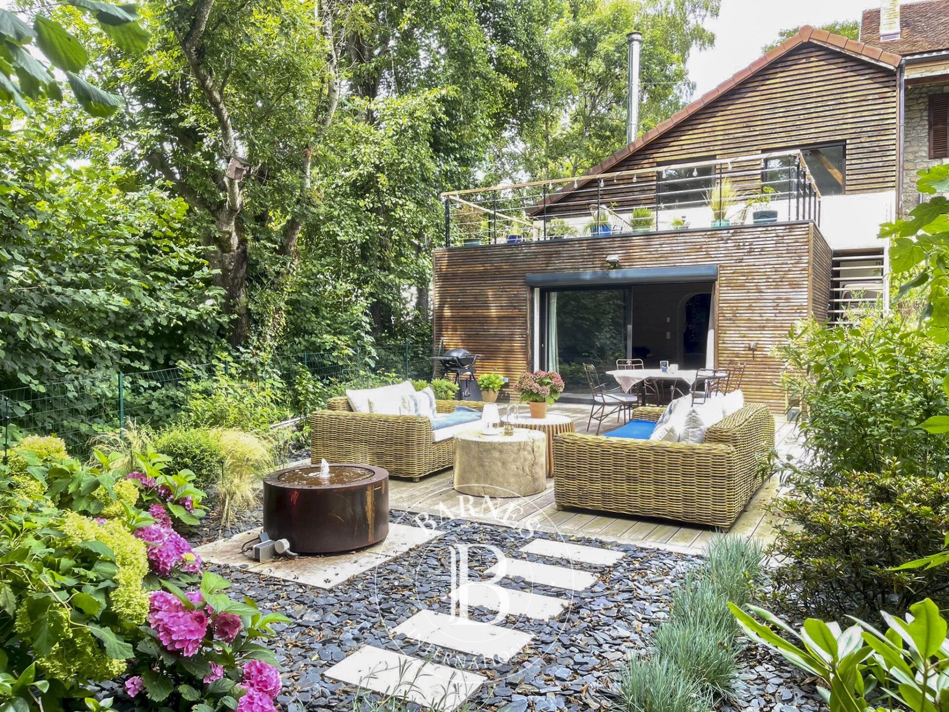 BARNES PAYS-DE-GEX - PRÉVESSIN-MOËNS – MAISON DE CHARME AU CALME - 5 PIECES - picture 1