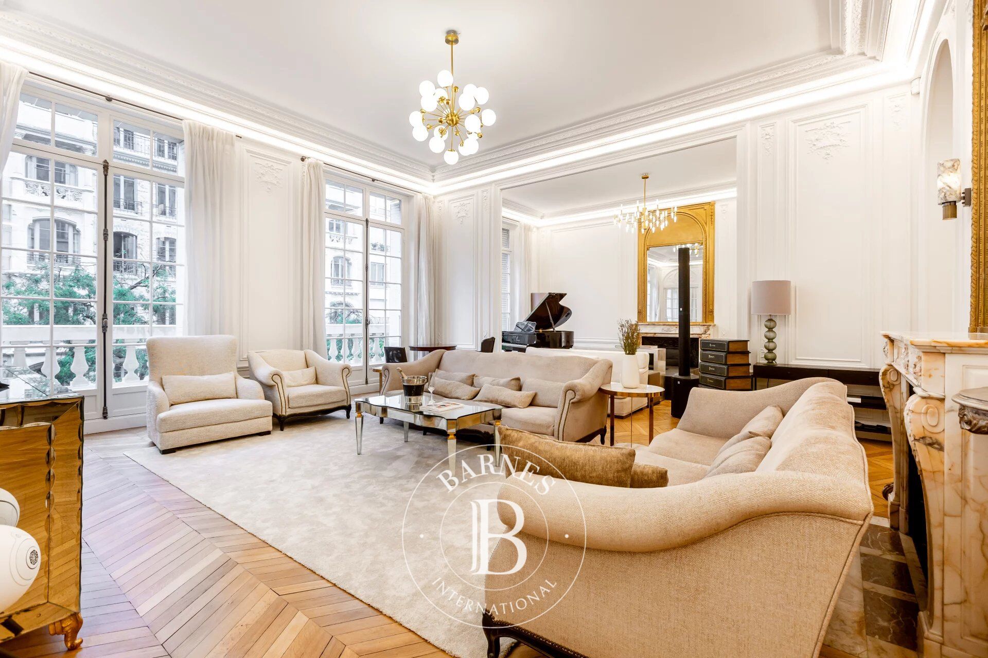 PARIS 16 - APPARTEMENT - 4/5 CHAMBRES - picture 2