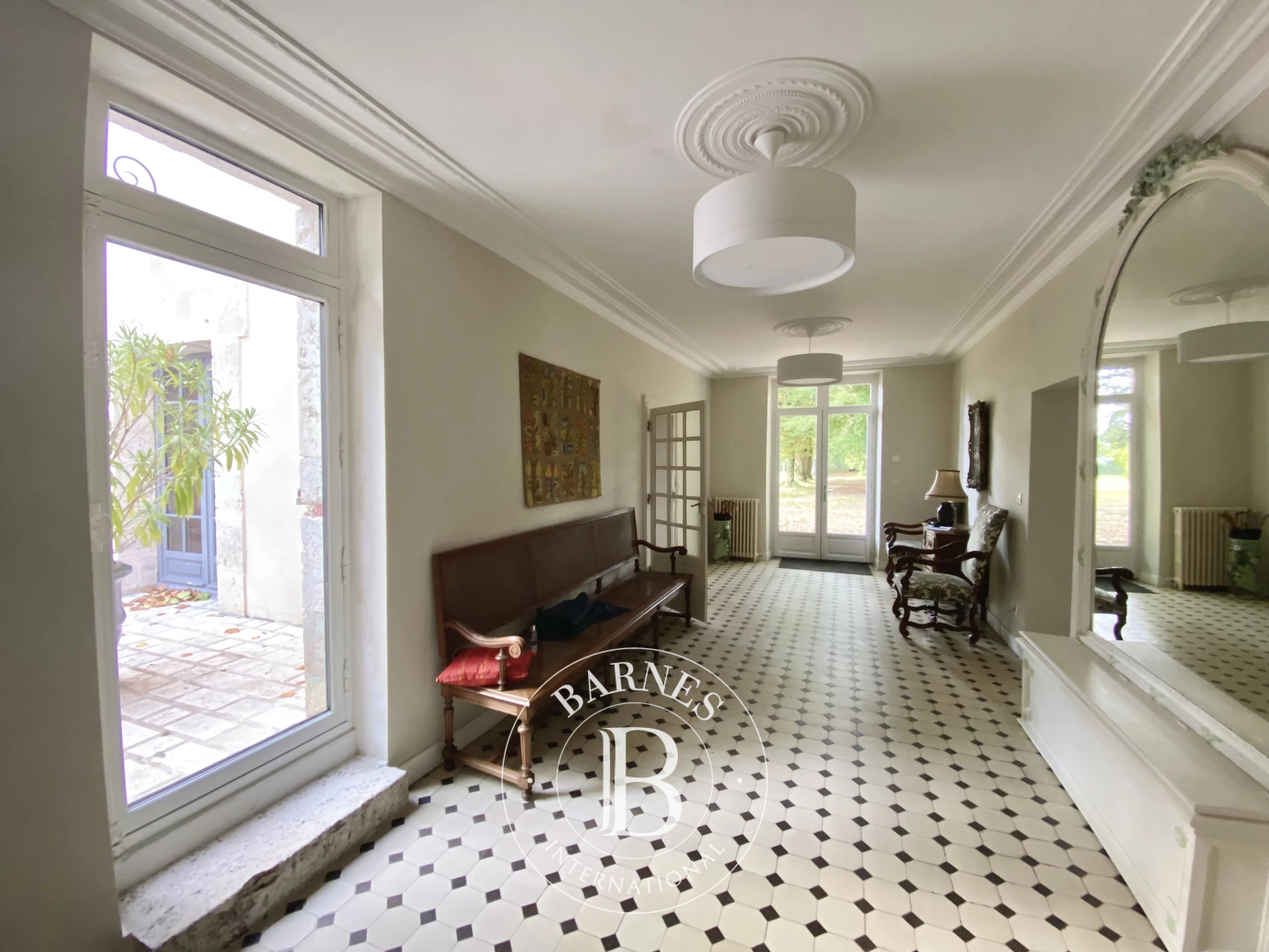 Master's House - picture 3