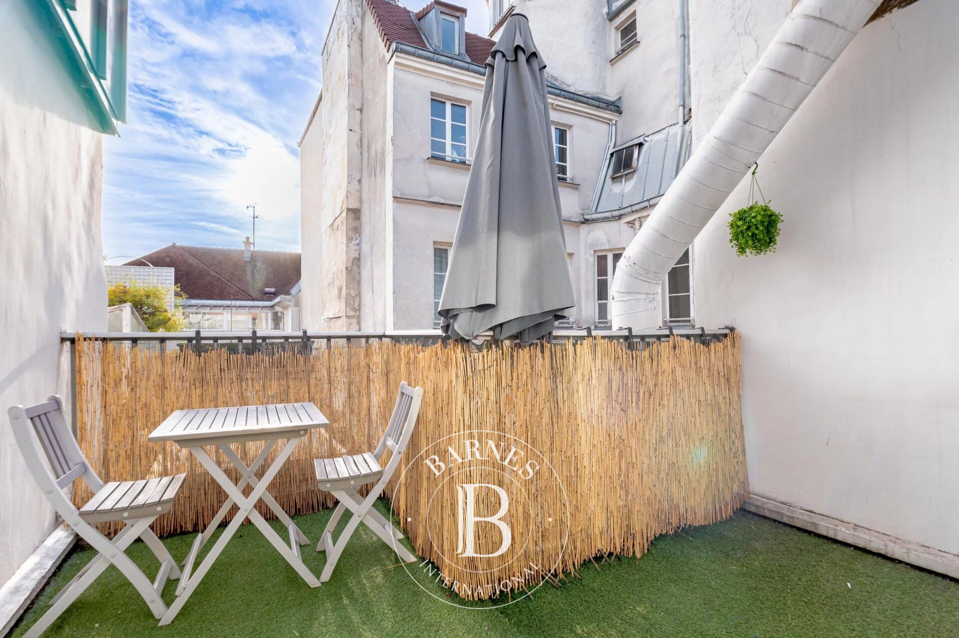 Paris 5th arrondissement – Sorbonne – Top floor duplex with terrace - picture 3