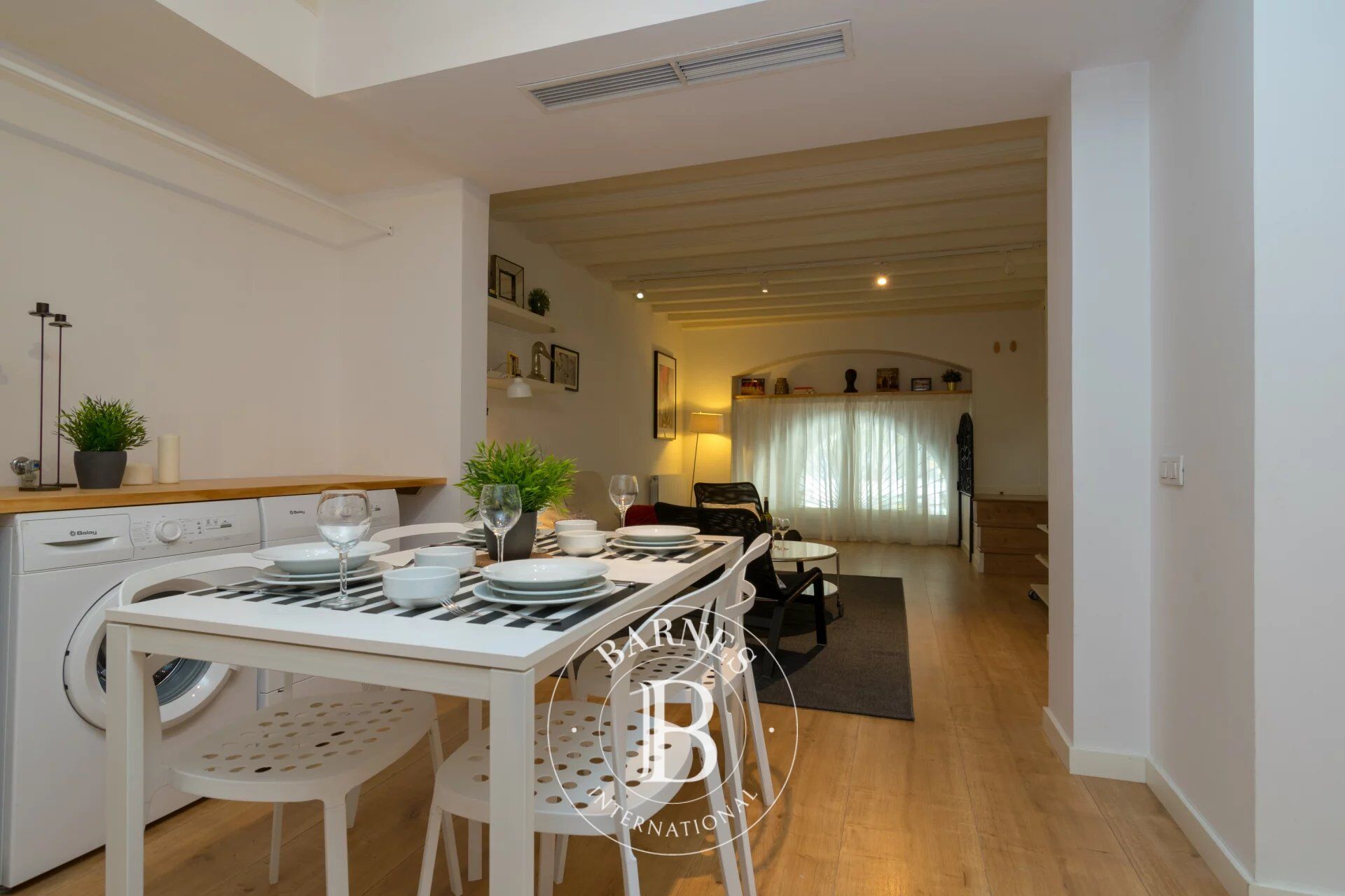 Vivir en un edificio histórico junto al Port Vell - picture 3