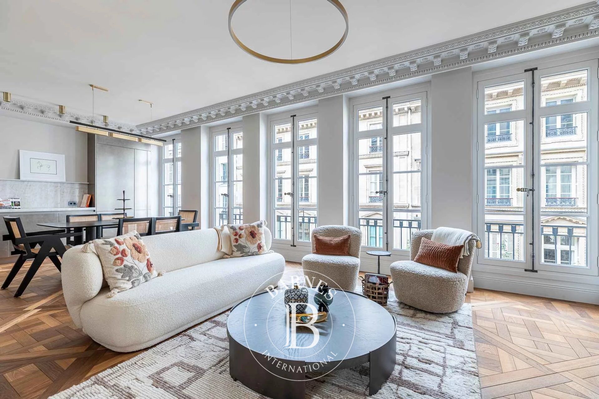 Co-ownership Sale - Paris 7th - Bac / Saint-Germain - 2 beds 2.5 baths luxury pied-a-terre - picture 1
