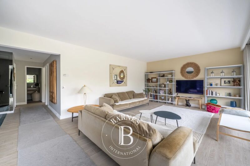 For Sale Apartment | Le Chesnay - picture 2