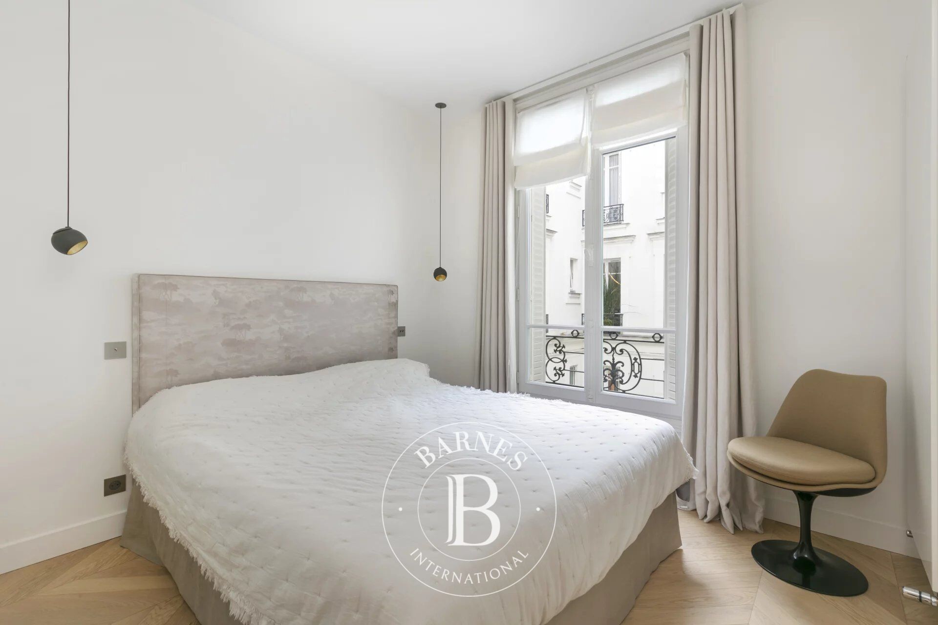 Paris 6 - OFF MARKET - Odéon - Renovated 2-bed apartment - Overlooking a quiet courtyard - Luxury fittings - picture 3