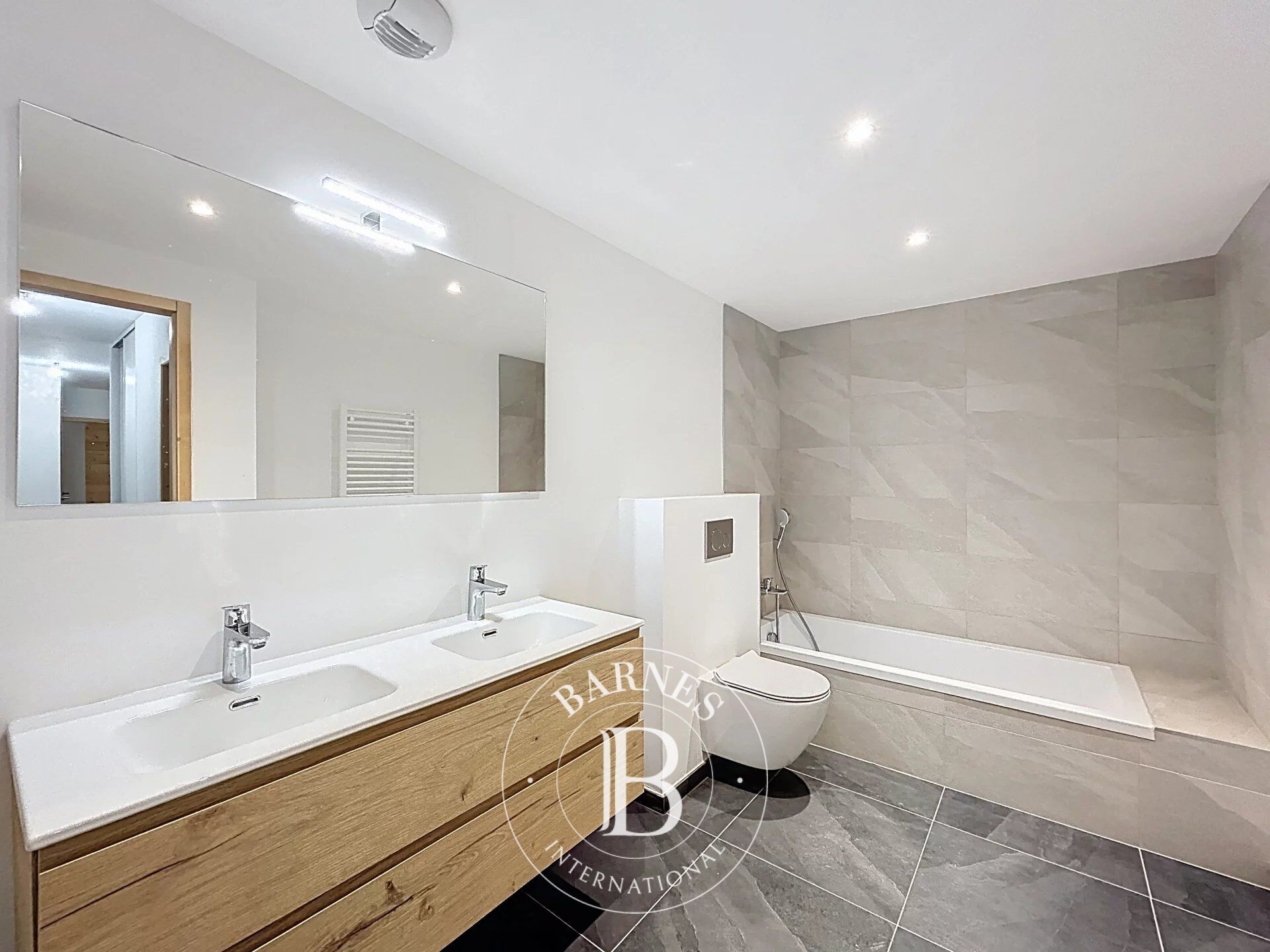 Daire Essert-Romand - picture 14