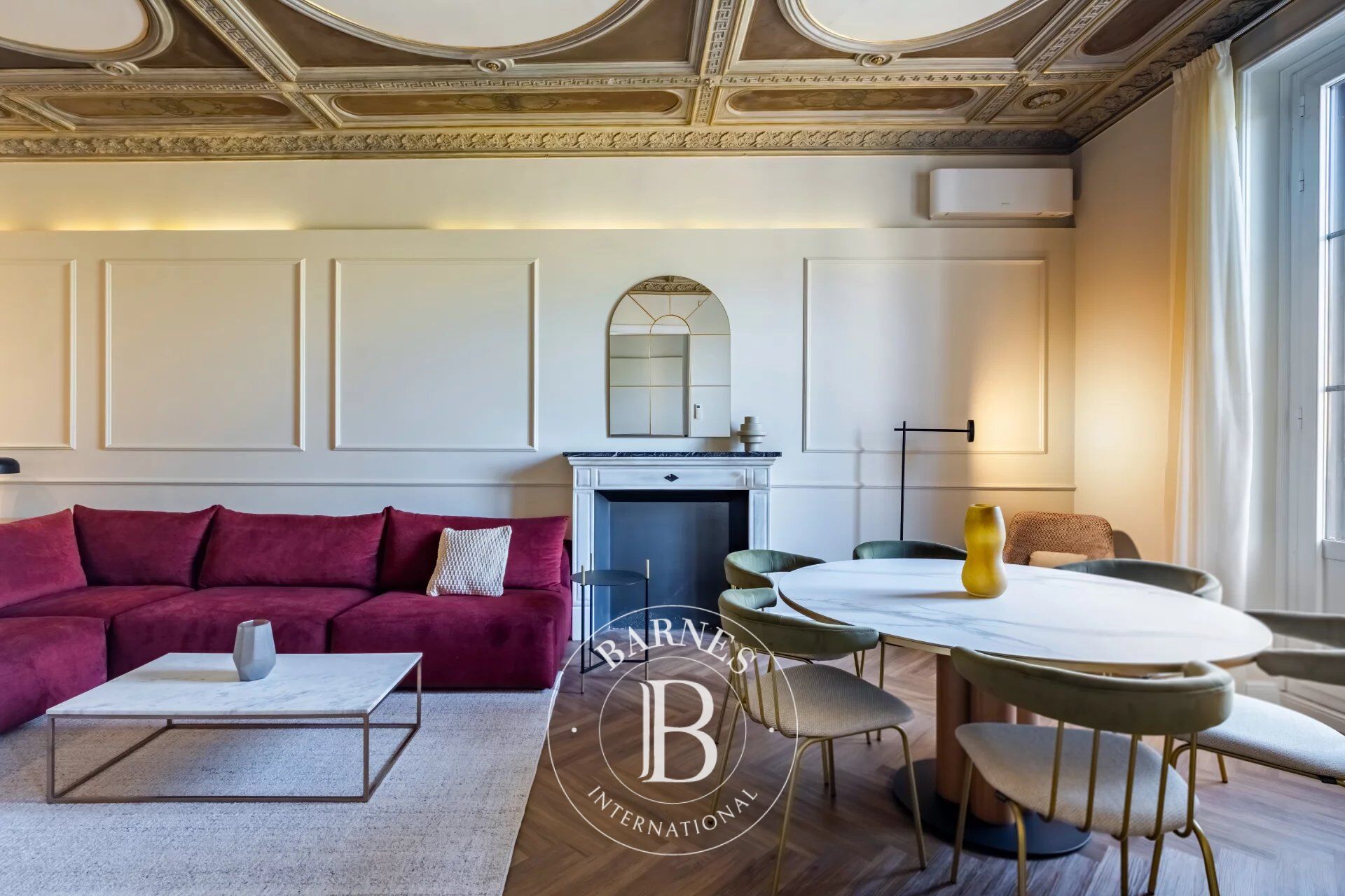 La esencia de la elegancia barcelonesa junto al mar - picture 2