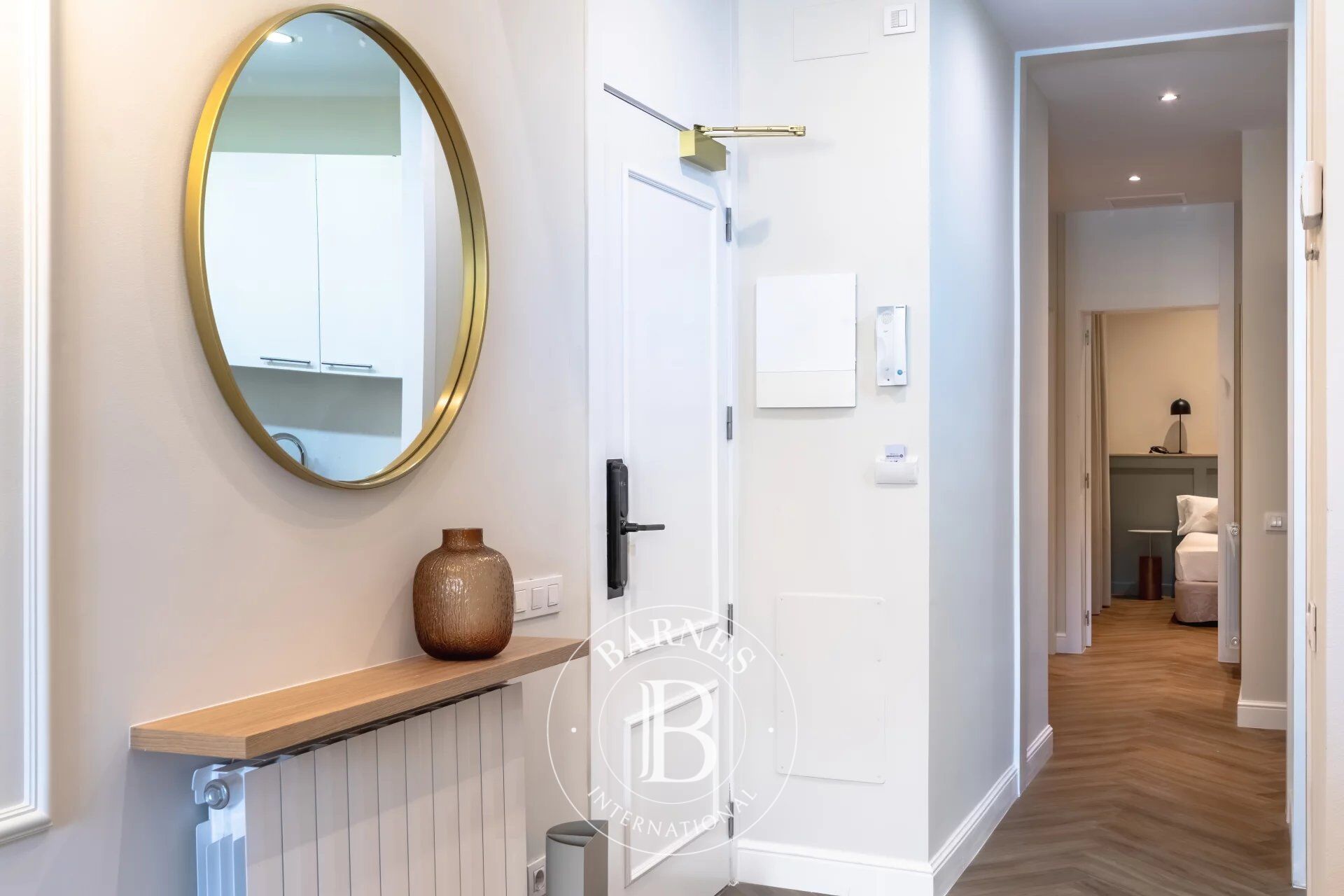 La esencia de la elegancia barcelonesa junto al mar - picture 3