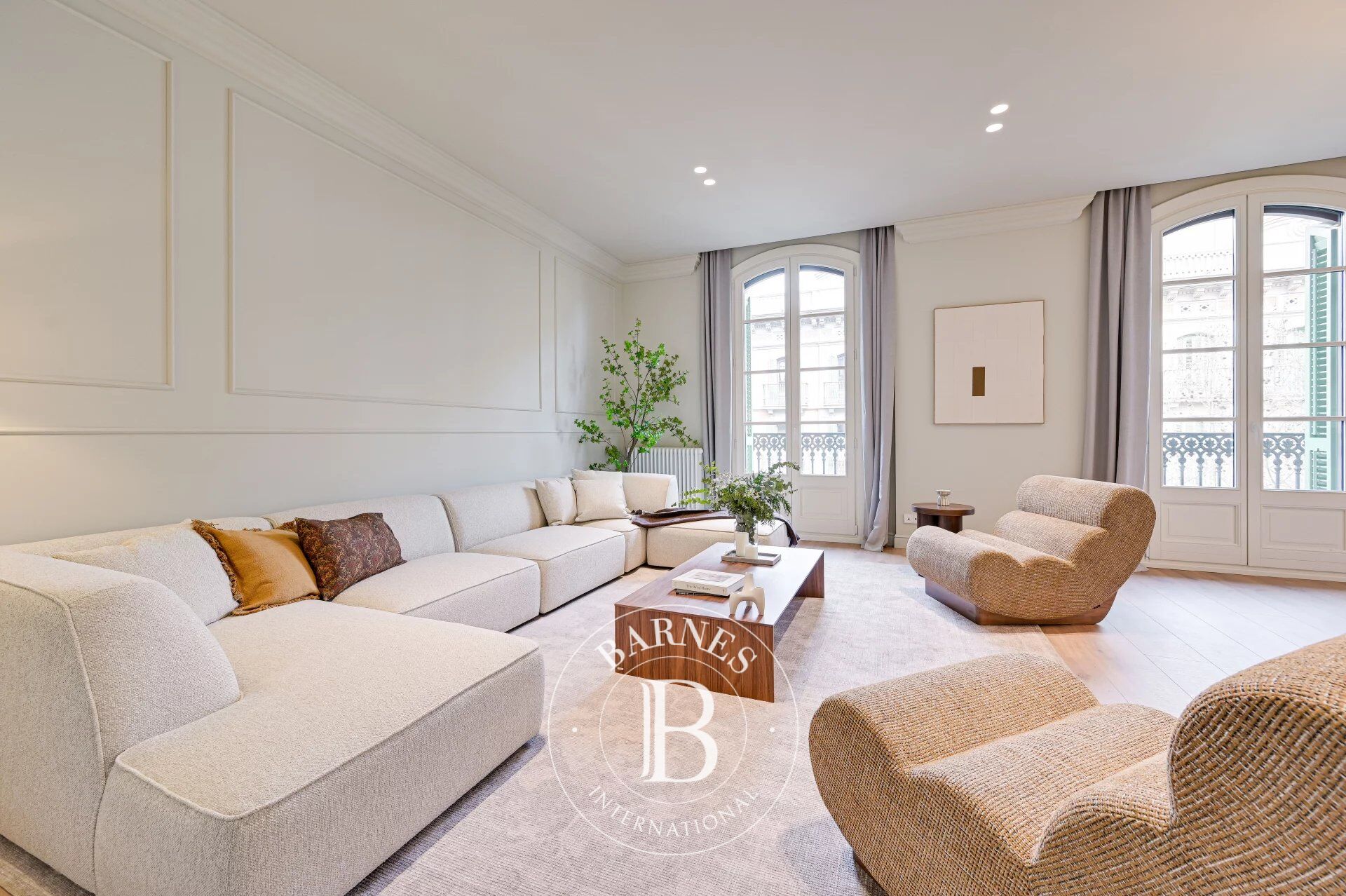 Elegancia y Modernismo en el corazón de Barcelona - picture 1