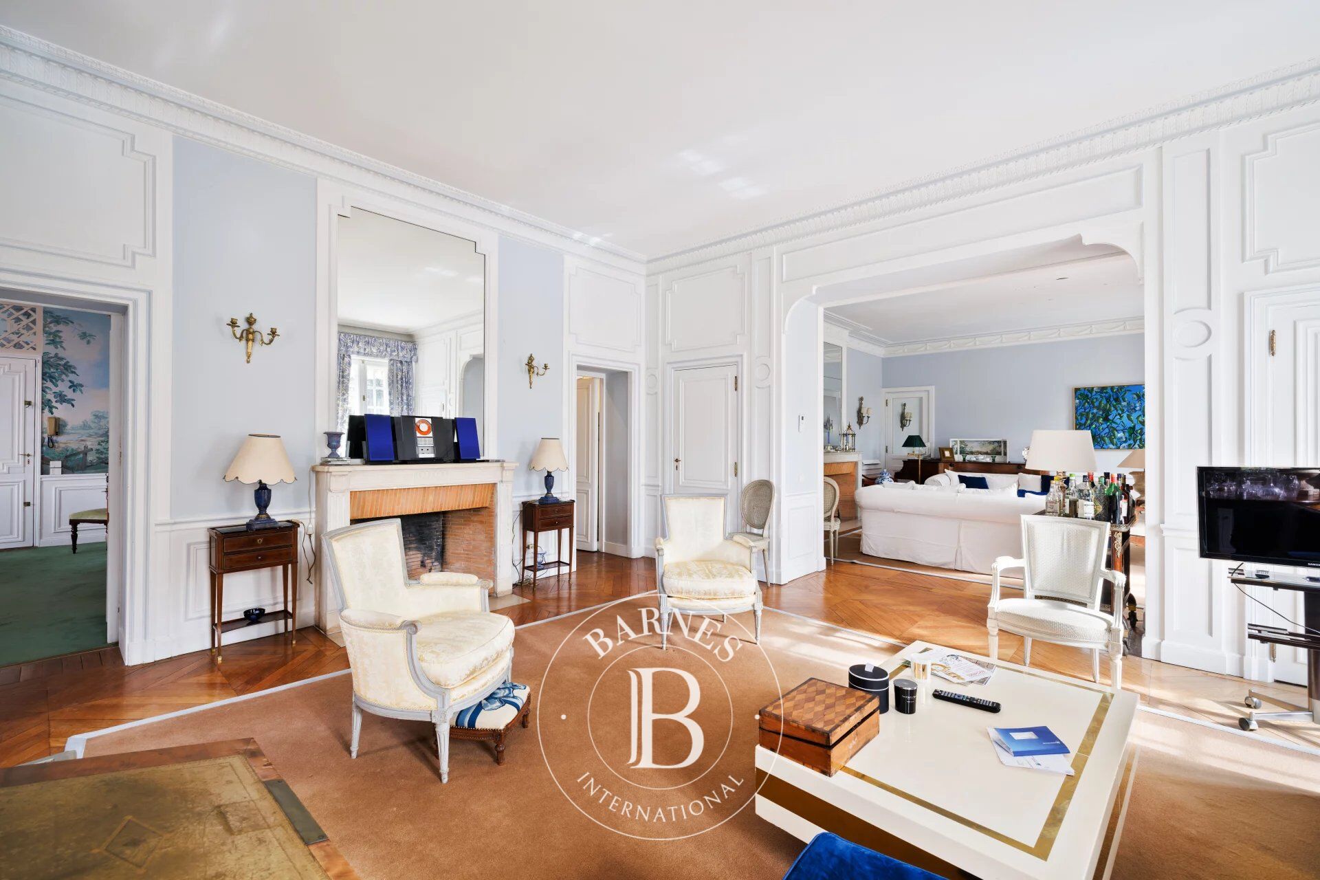 BIARRITZ, 208 M² APARTMENT - picture 2