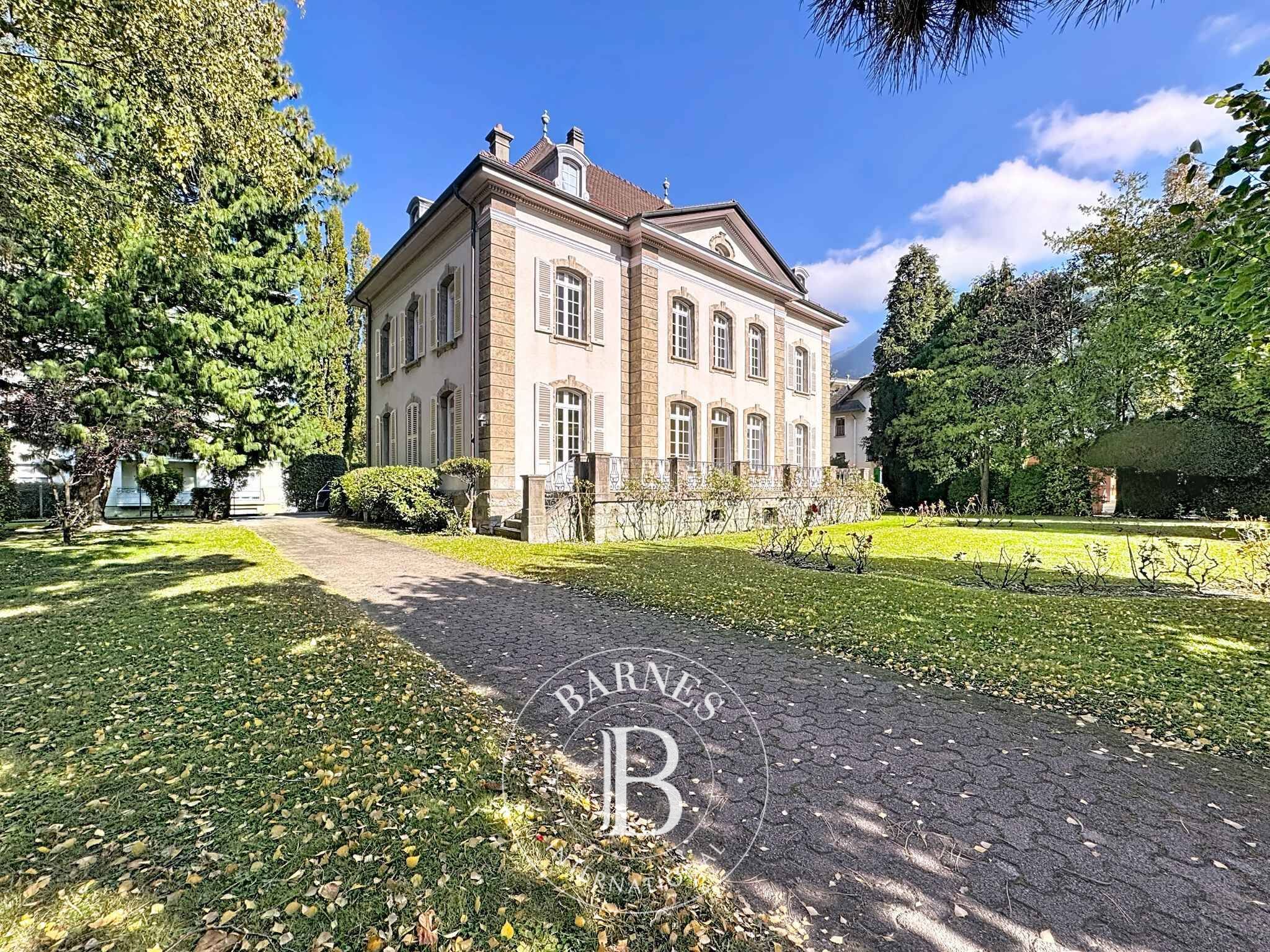 Herrenhaus Martigny - picture 1