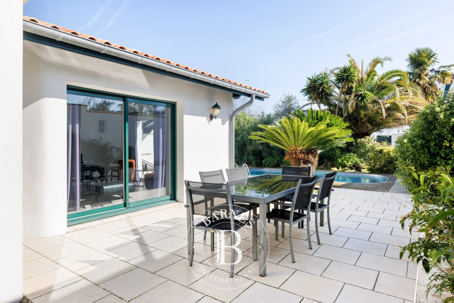 BAYONNE CENTRE-VILLE, MAISON CONTEMPORAINE AVEC PISCINE - picture 2