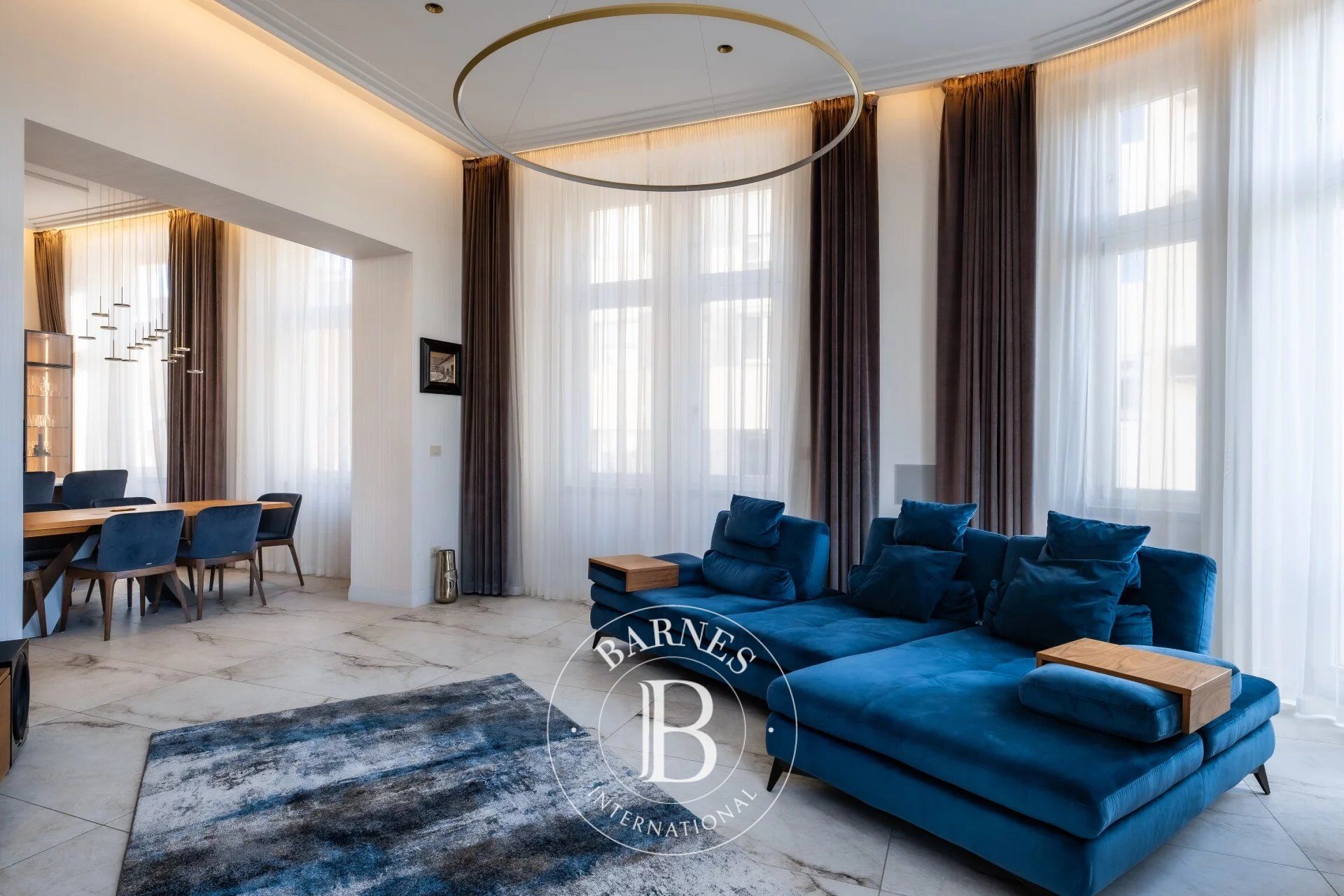 3 bedroom  Luxury Apartment with Balcony and Downtown Panoramic View at Amdrássy Avenue - picture 3