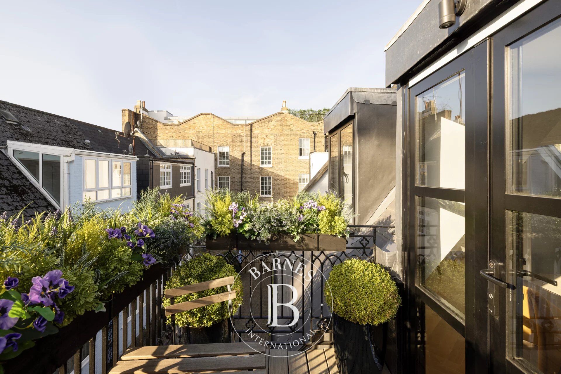 Ev London - picture 4