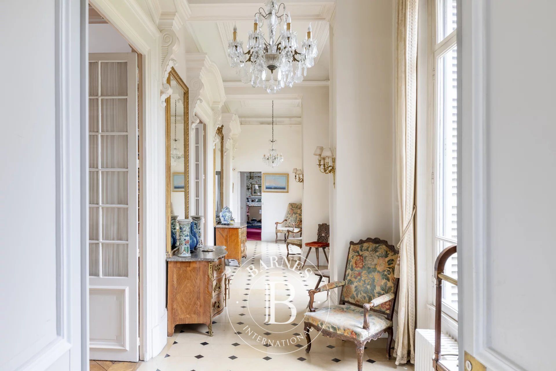 For Sale, Mansion Saint-Germain-en-Laye - picture 9