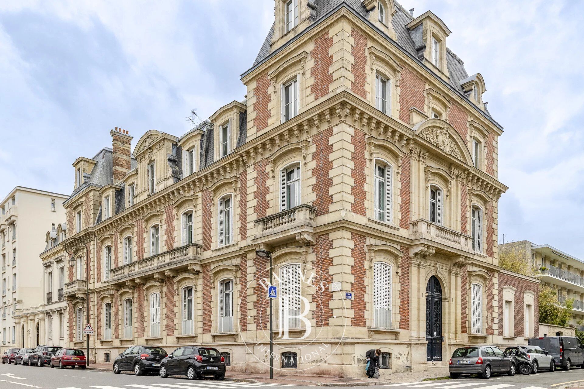 For Sale, Mansion Saint-Germain-en-Laye - picture 2