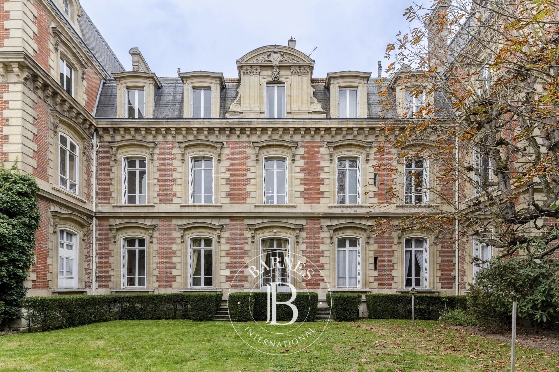 For Sale, Mansion Saint-Germain-en-Laye - picture 1