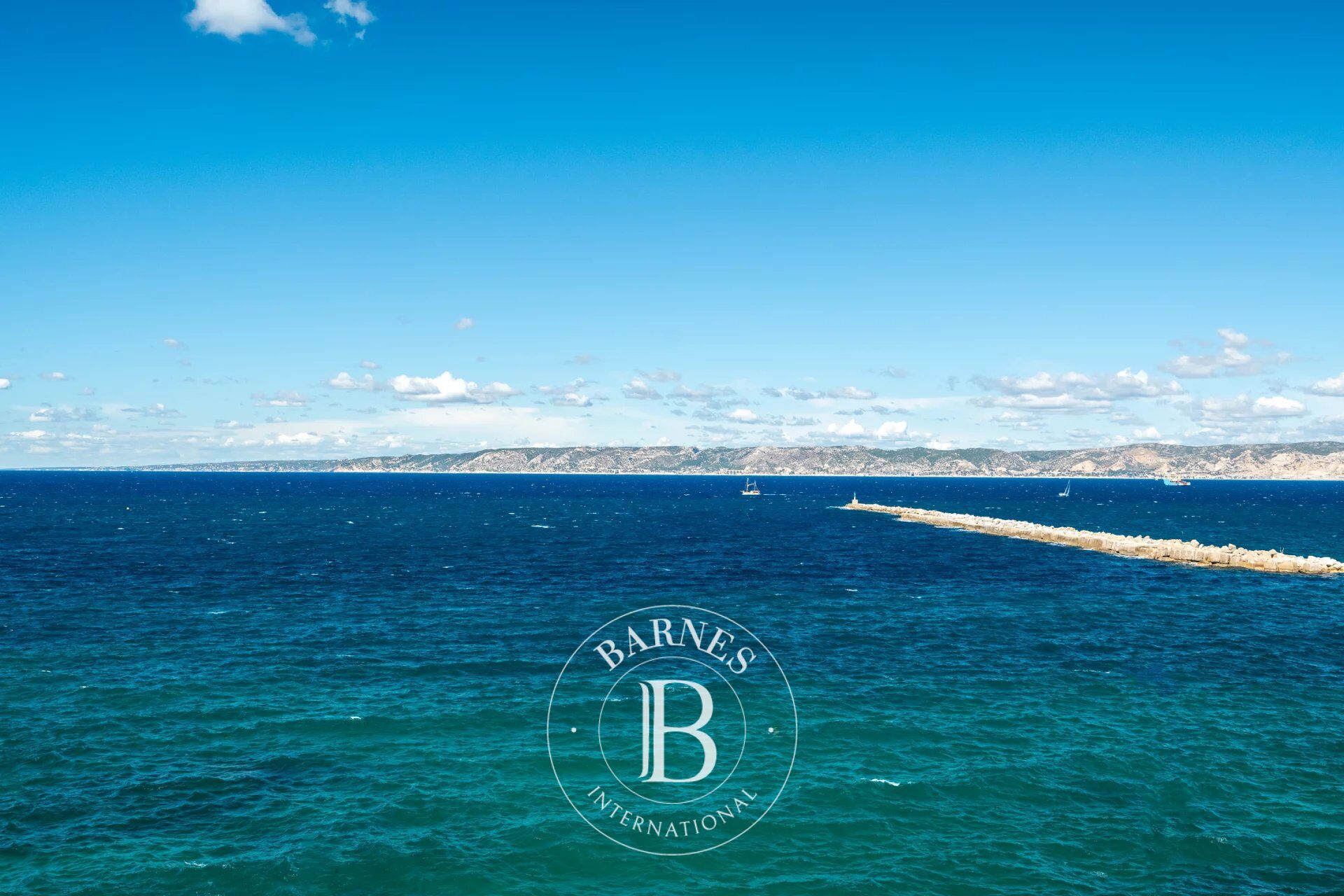 MARSEILLE 7e- APPARTEMENT DUPLEX 4PIECES  - ESPRIT LOFT - VUE MER IMPRENABLE - picture 3