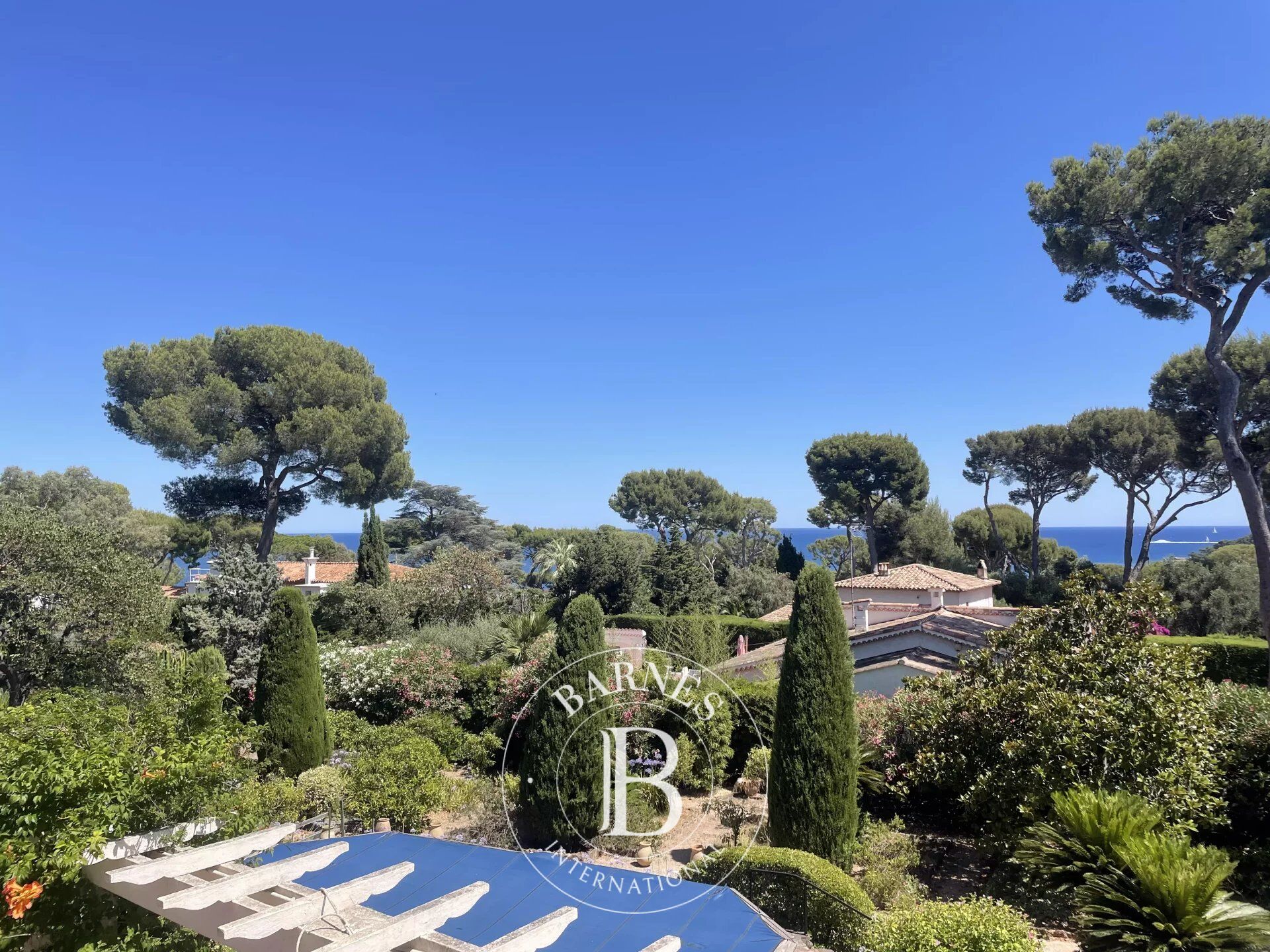 BELLE EPOQUE PROPERTY (TO RENOVATE) - CAP D ANTIBES  - SEA VIEW - picture 2