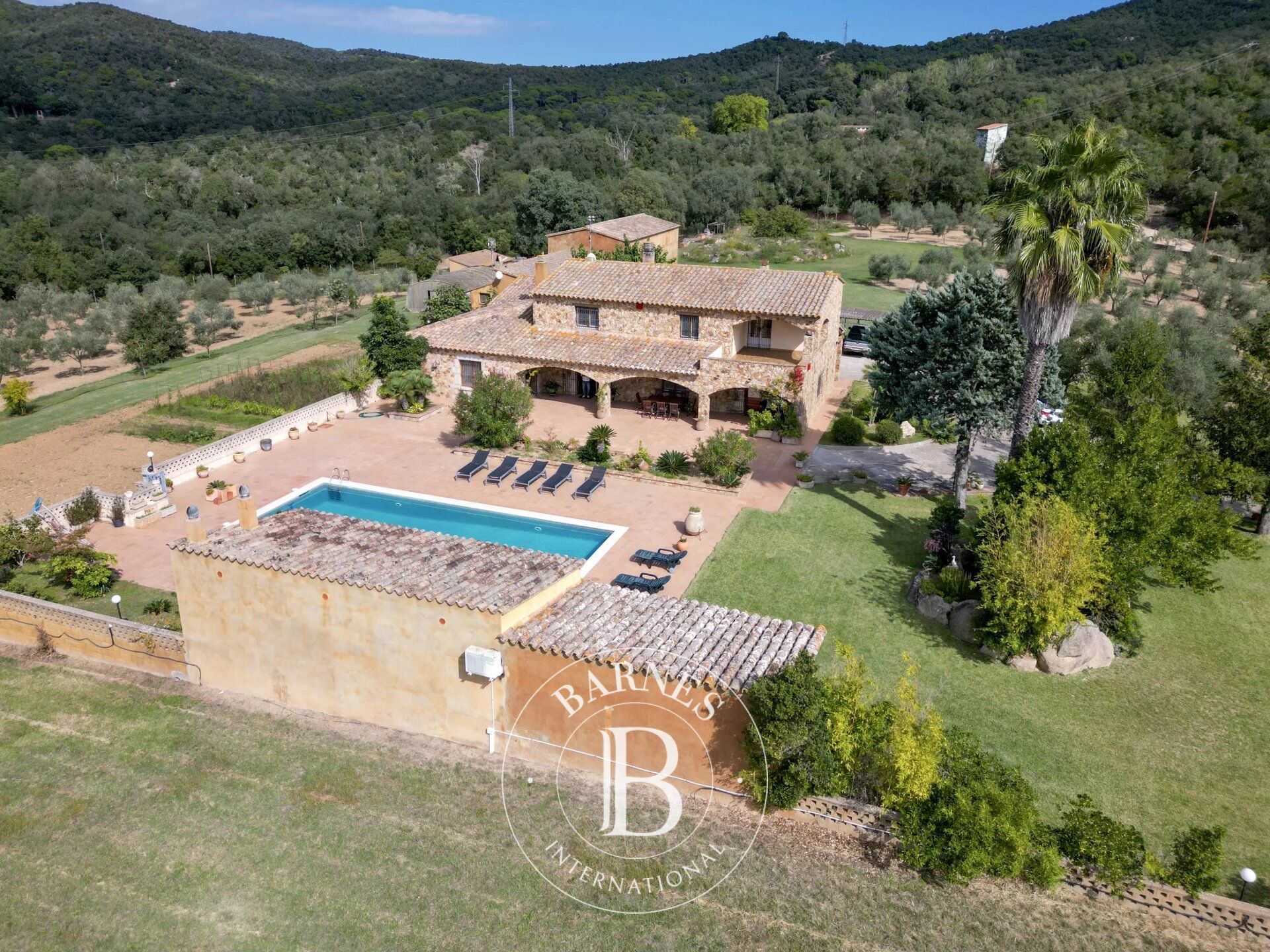 Charming 4-Bedroom Country Home with Pool, Garage and Panoramic Mountain Views for Sale in Calonge, Just 15 Minutes from Torre Valentina Beach, Costa Brava - picture 1
