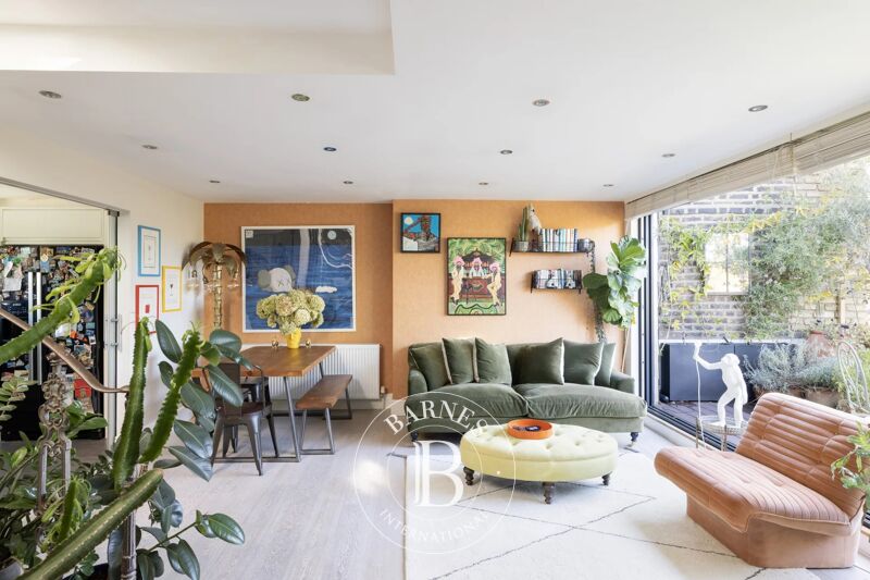 Sinclair Gardens, Shepherd's Bush