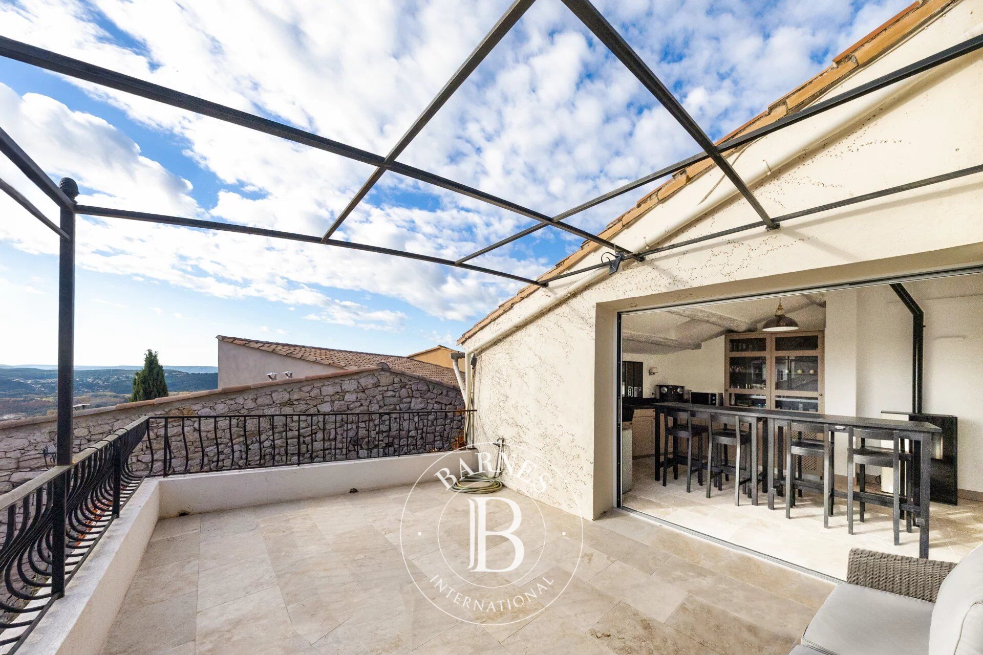 NEAR AIX-EN-PROVENCE – 101M2 VILLAGE HOUSE – 3 BEDROOMS – TERRACE WITH PANORAMIC VIEW - picture 2