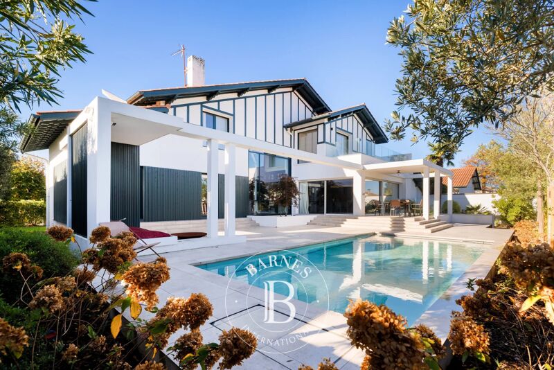 Venta, Casa Biarritz - picture 1