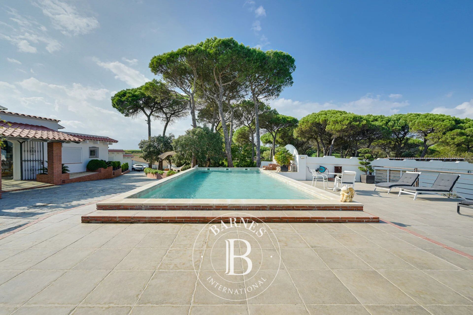 Villa Esperanza — Finca de campo elegante con apartamentos de invitados e instalaciones ecuestres cerca de Girona, Costa Brava - picture 3