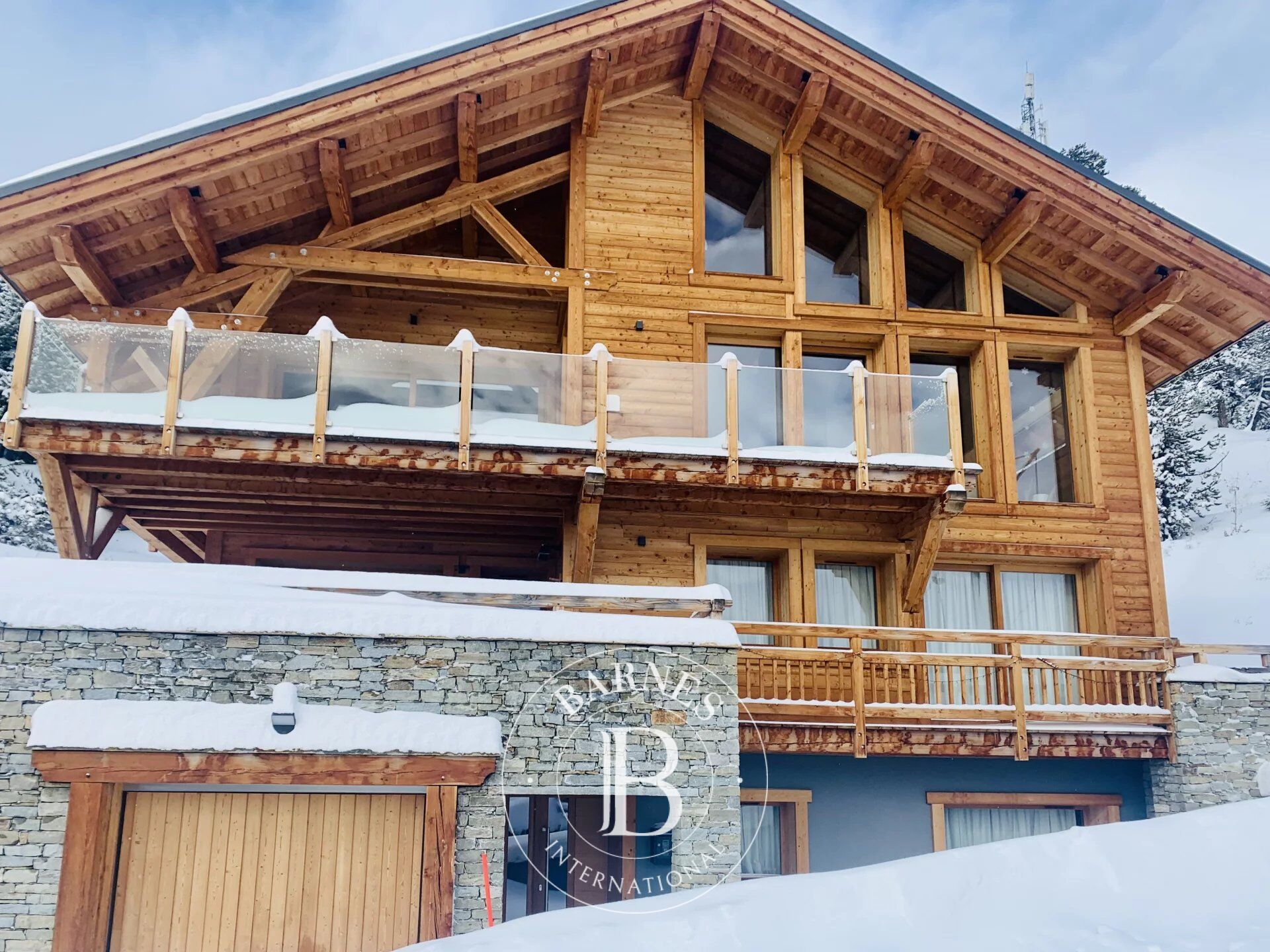 MONTGENEVRE - CHALET DE PRESTIGE 190M2 - 5 CHAMBRES - GARAGE - JACUZZI - VUE PANORAMIQUE - picture 1