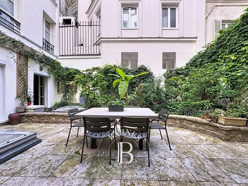 À louer, Appartement Paris 8ème - picture 2