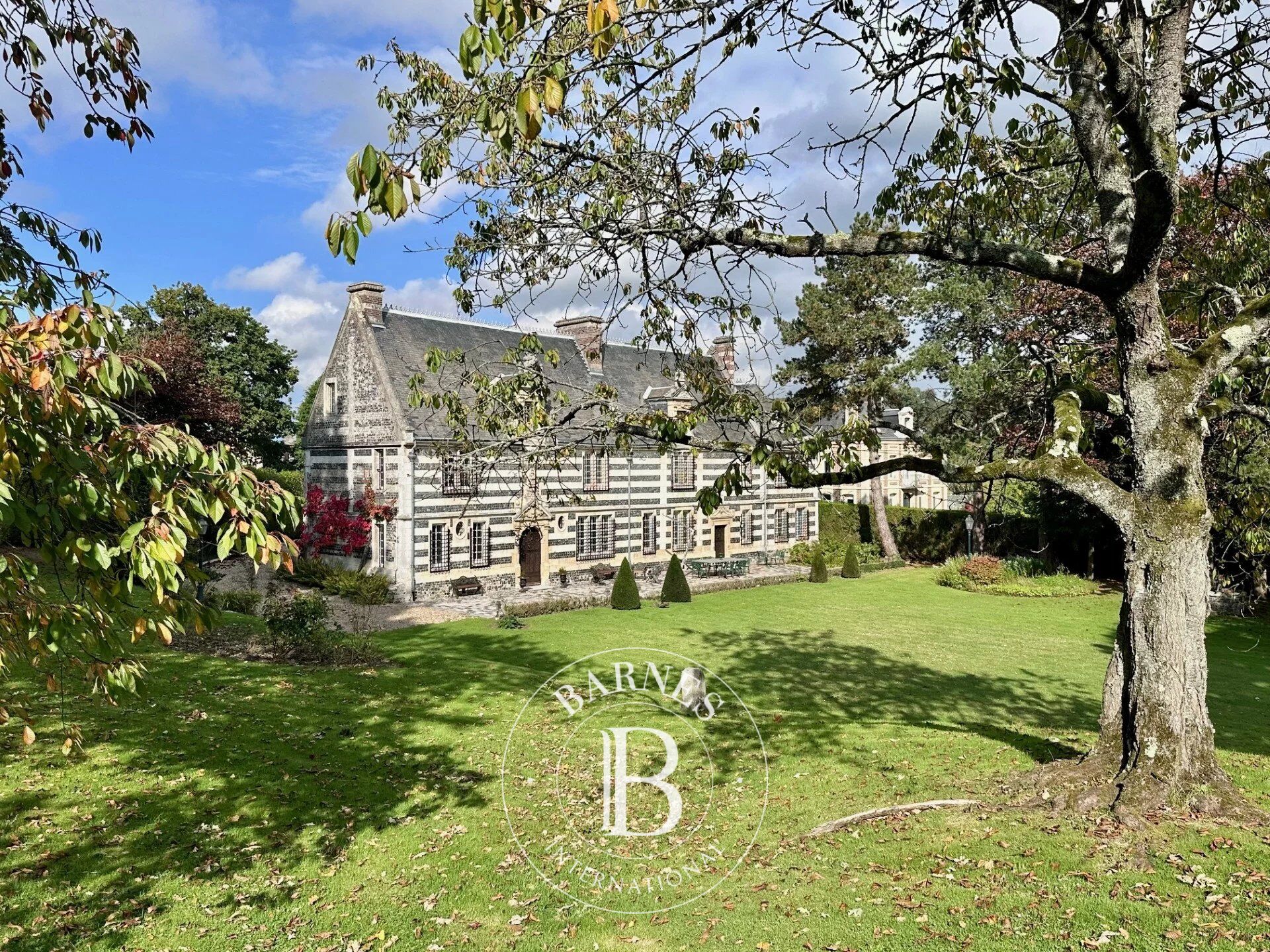 Seine Maritime - Manoir du 16ème siècle - Dépendances et parc de 2,25 ha - picture 1