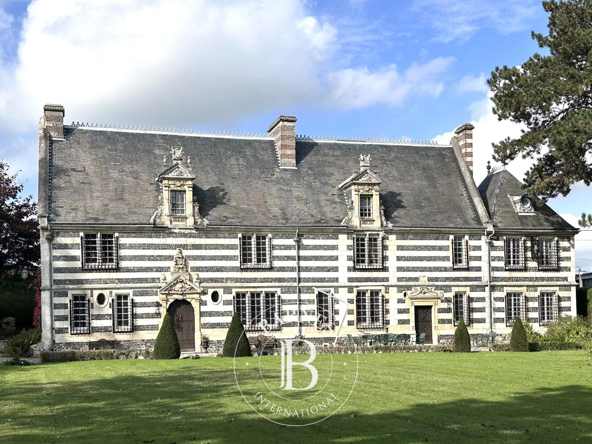 Seine Maritime - Manoir du 16ème siècle - Dépendances et parc de 2,25 ha - picture 2