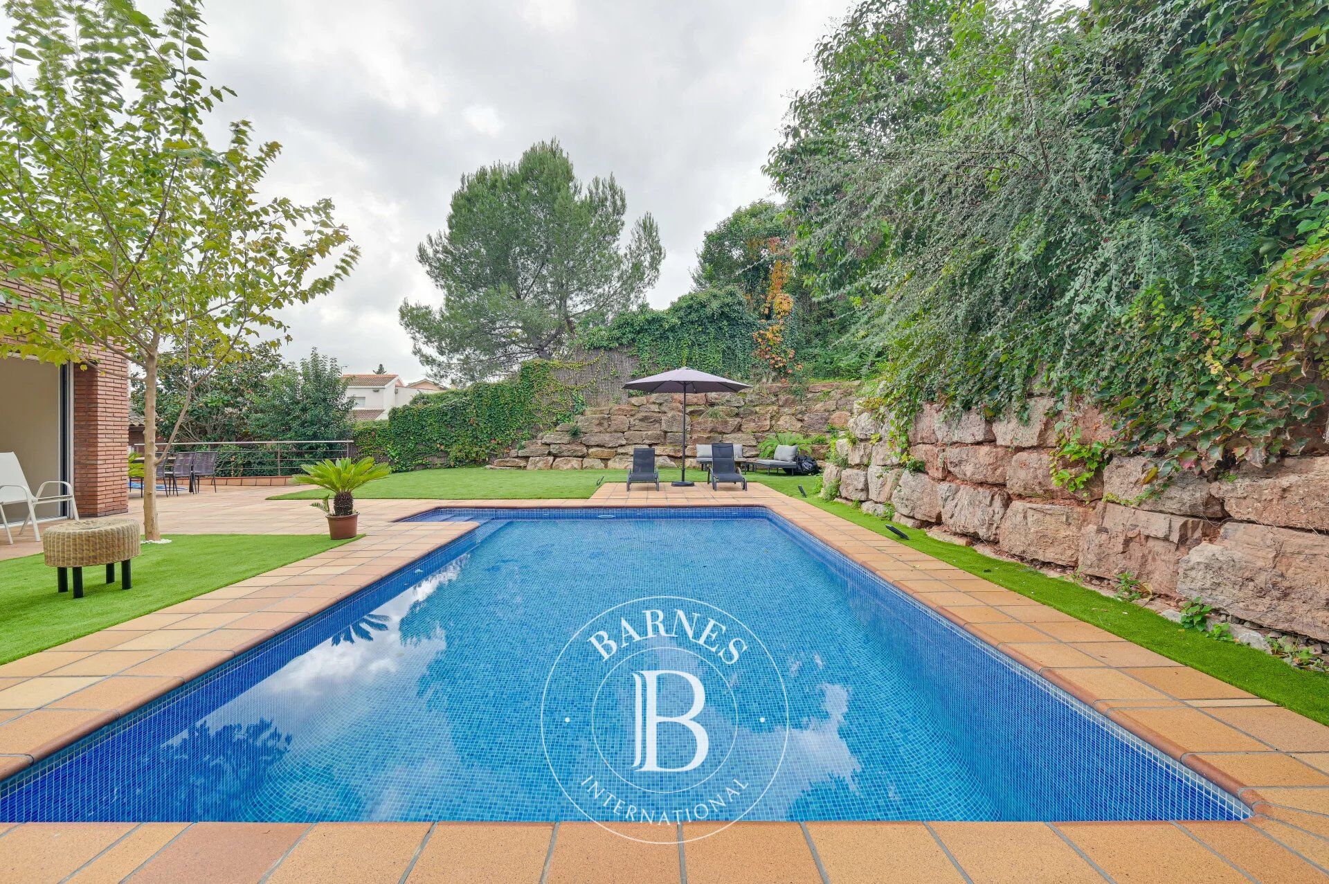 Résidence contemporaine entourée de nature à Sant Cugat del Vallès - picture 3